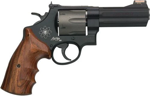 S&W 329PD 44MAG 4" AS 6-SHOT - BLACK/GREY SCANDIUM/TITANIUM 1 S&W 329PD 44MAG 4" AS 6-SHOT - BLACK/GREY SCANDIUM/TITANIUM